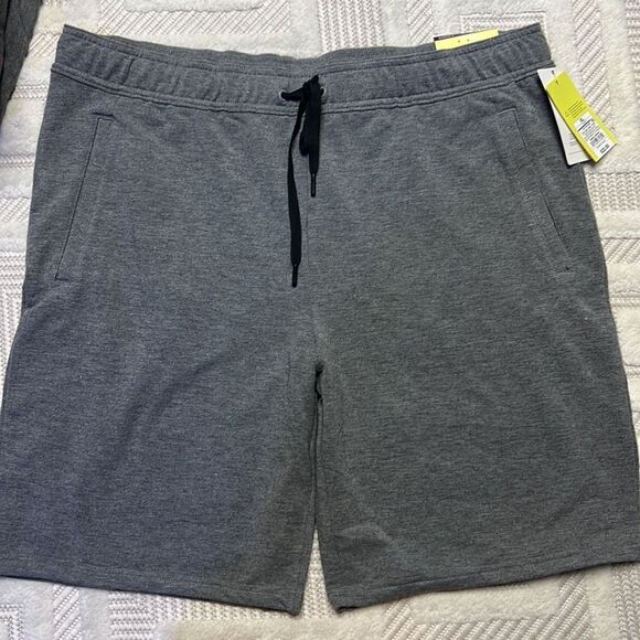 TARGET - Men's Soft Gym Shorts 9" - All in Motion - Picture 3 of 6